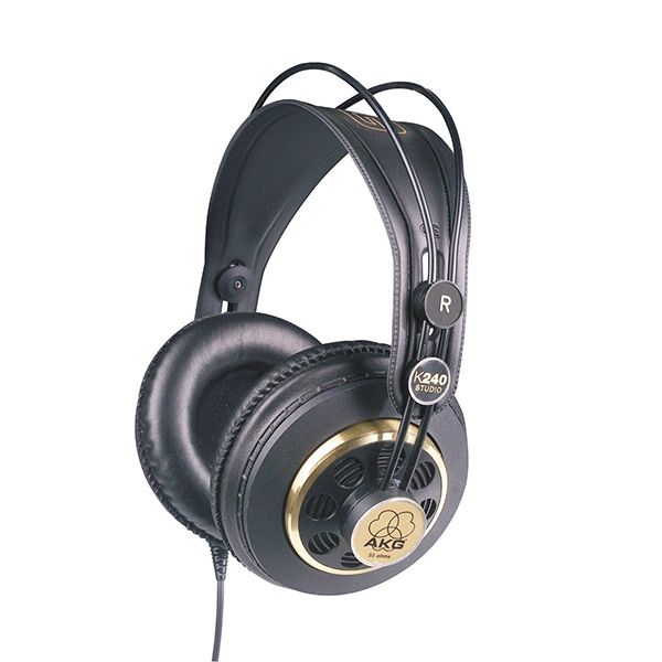 AKG-K240S