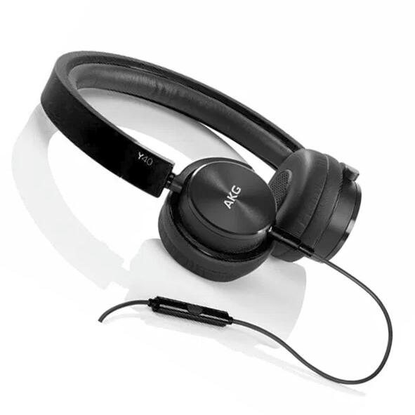 AKG-Y40